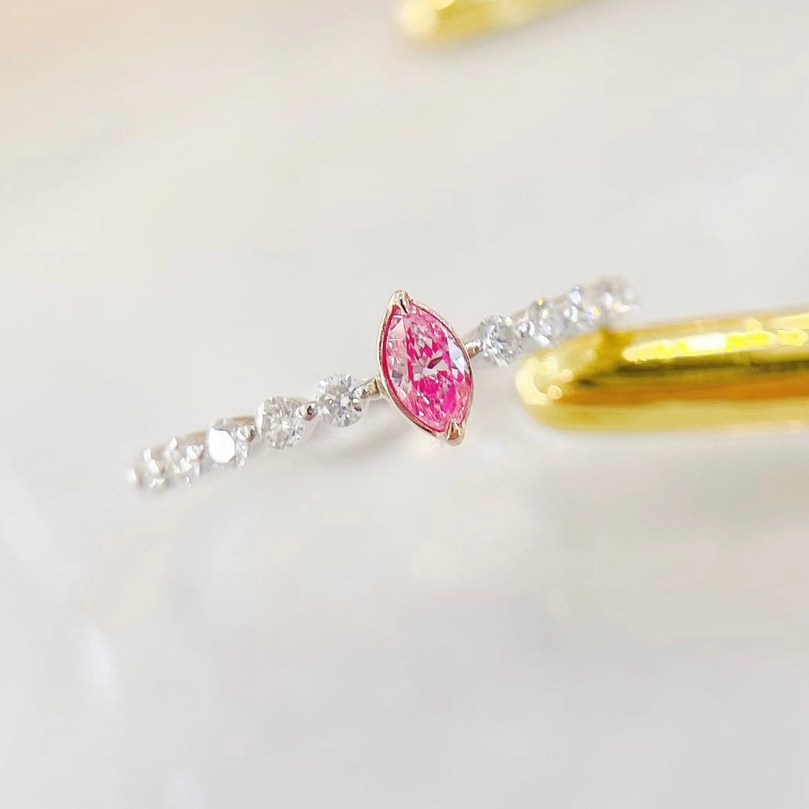 k18 natural pink diamond/ diamond ring