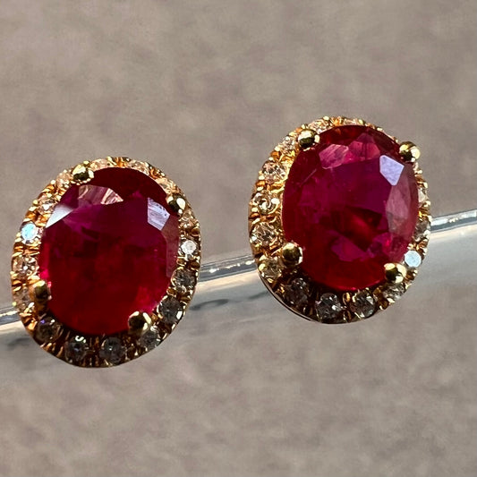 k18 natural ruby diamond earrings R0.54ct 0.65g